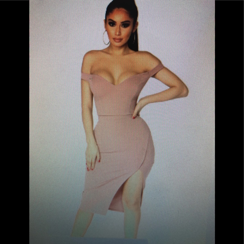 5 for $25 - FASHION NOVA Mauve high slit dress